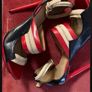 L.A.M.B. Mary Jane heel size 8